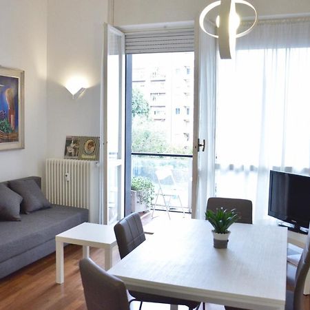 ميلان New Renovated Apartment With Balcony Porta Romana المظهر الخارجي الصورة