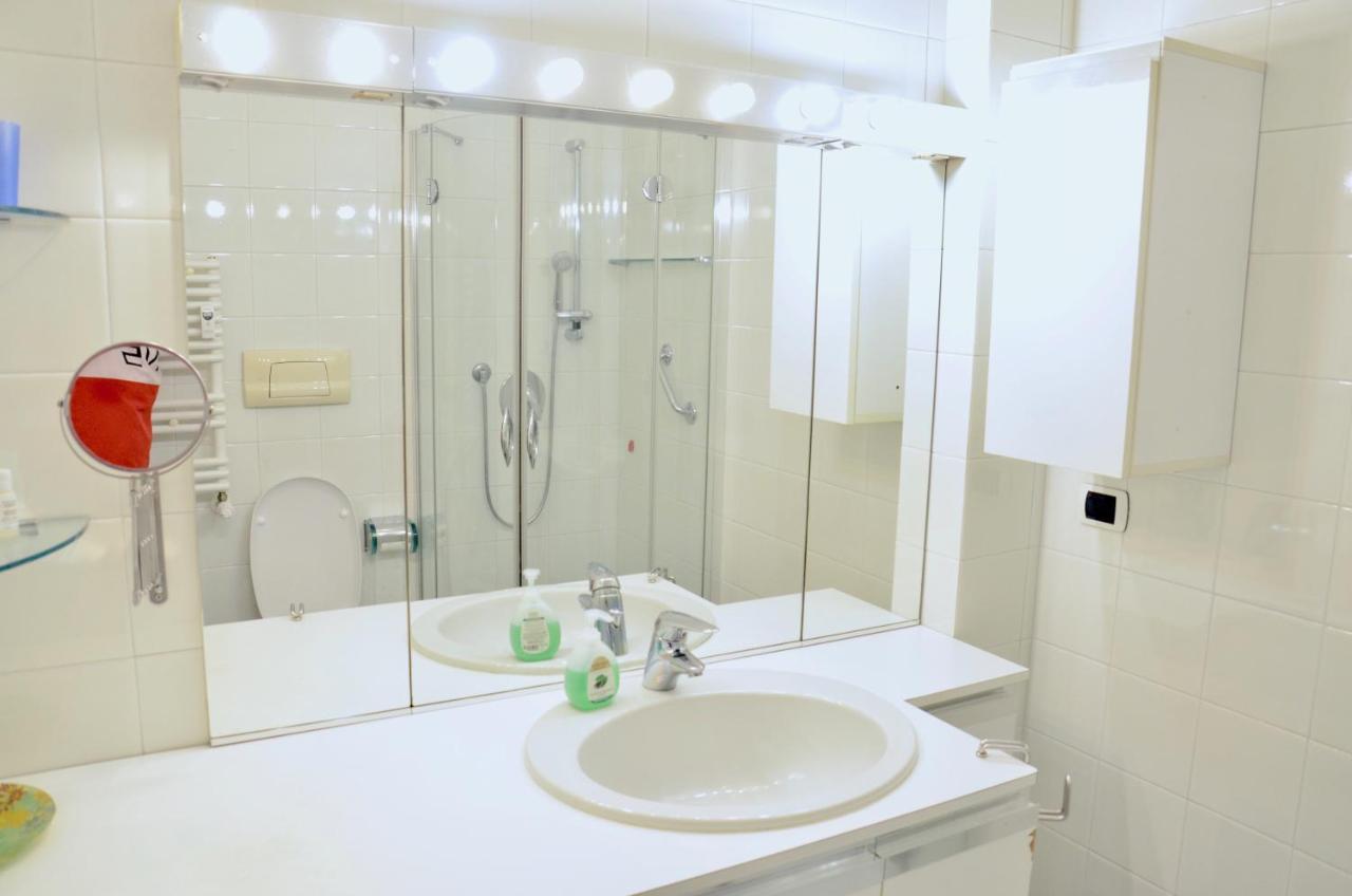 ميلان New Renovated Apartment With Balcony Porta Romana المظهر الخارجي الصورة